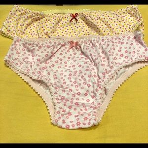 🌸 Panties in a bag  🌸 buy 1 GET 1 😊